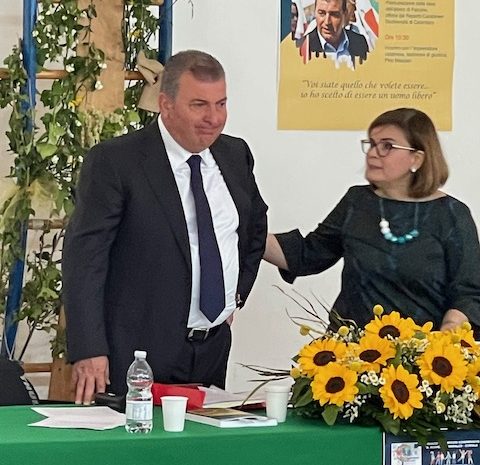 Pino Masciari in Calabria con i ragazzi dell’Istituto Comprensivo “A. Scopelliti” di Girifalco-Cortale.